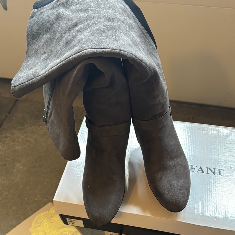 Alfa I Gray Suede Boots